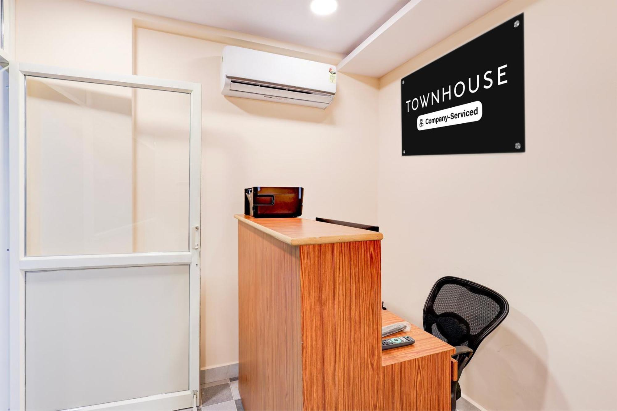 Super Townhouse Mvp Sector With Kailasagiri Hill View Pedda Waltair Exterior foto