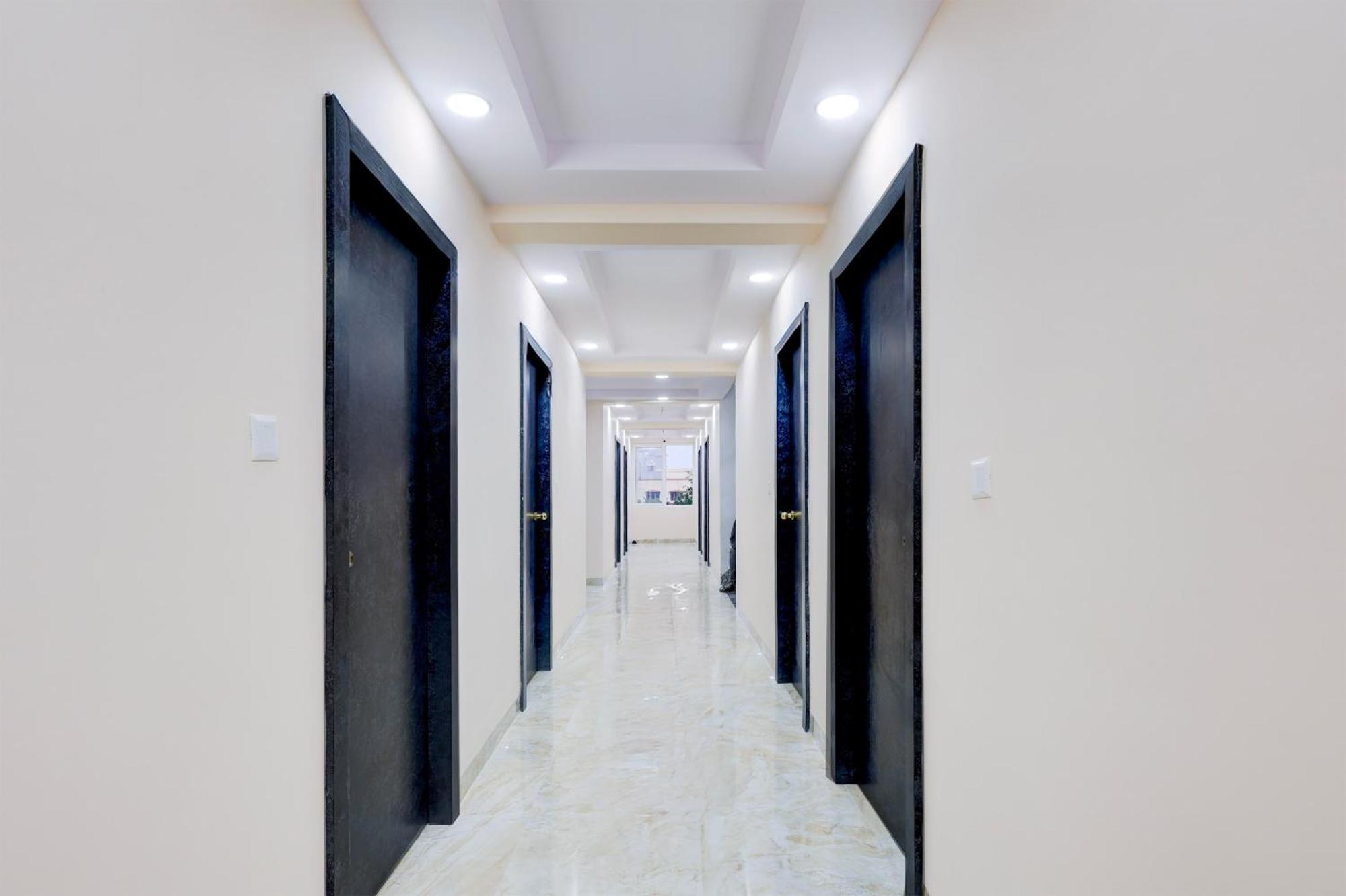 Super Townhouse Mvp Sector With Kailasagiri Hill View Pedda Waltair Exterior foto